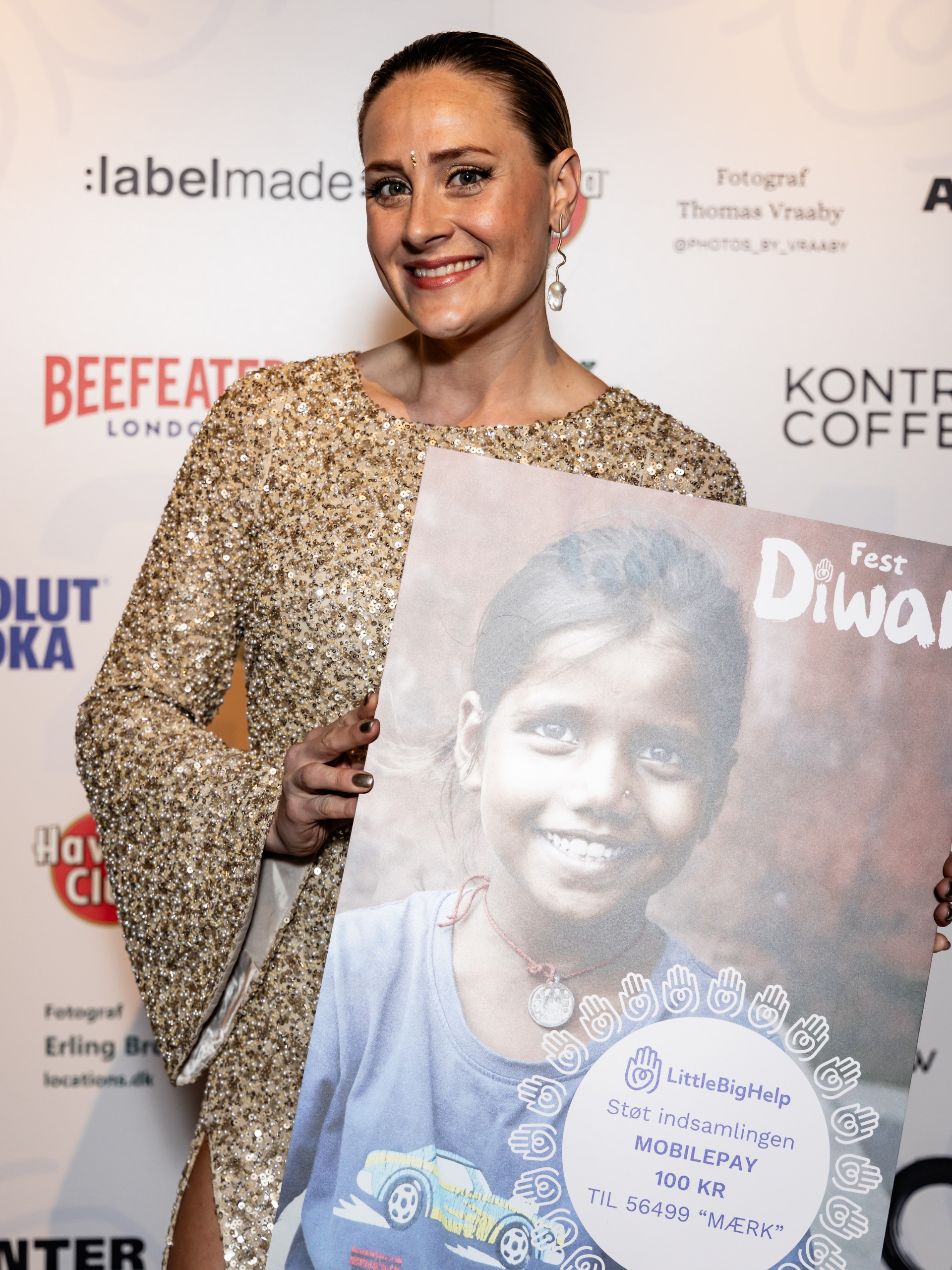Mette Bluhme Rieck med støtteplakat